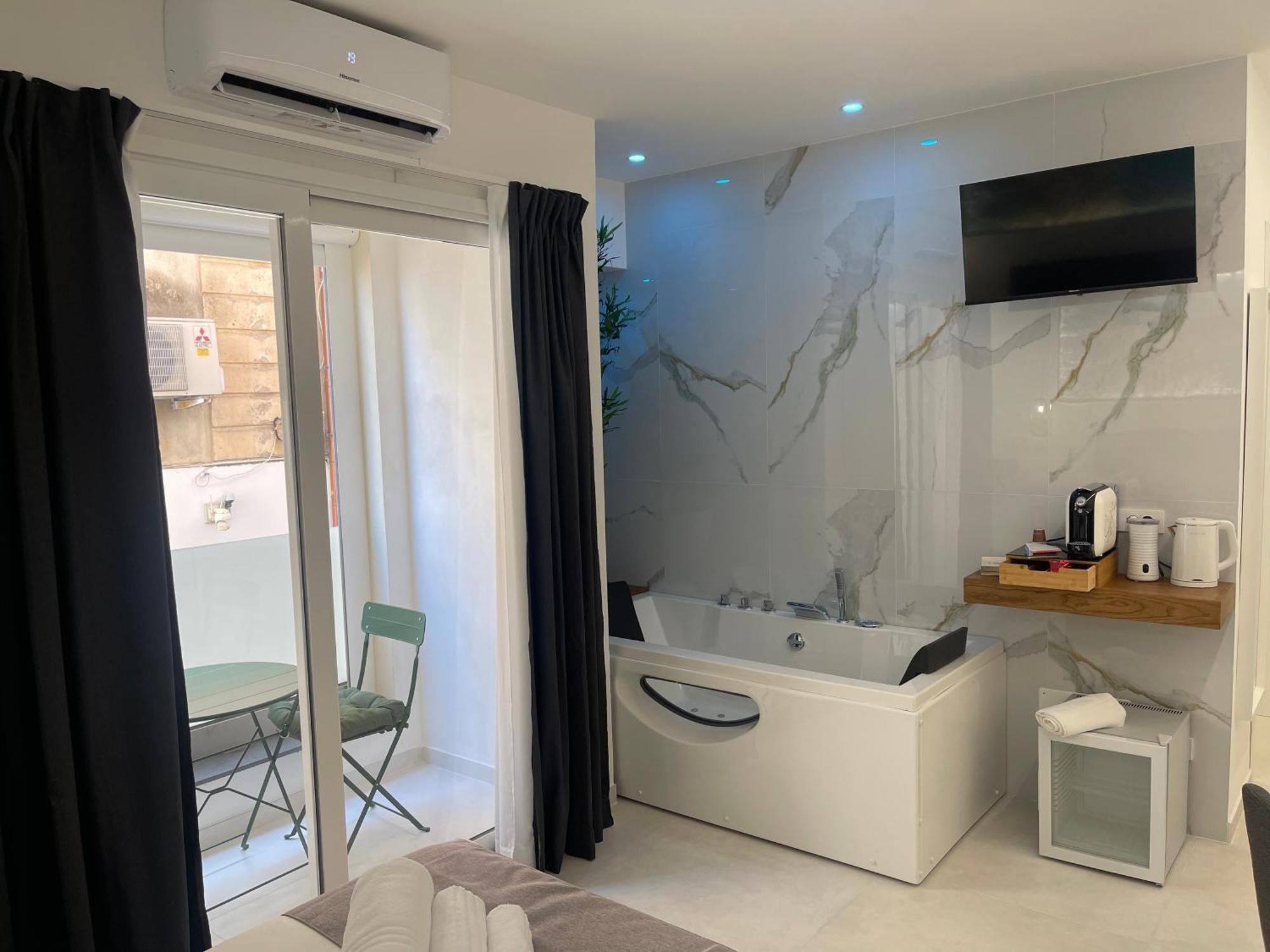 Maridda-Experience Rooms- Giardini Naxos Εξωτερικό φωτογραφία